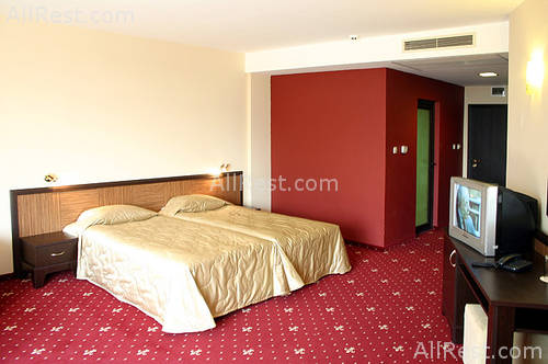 Nobel Hotel 5